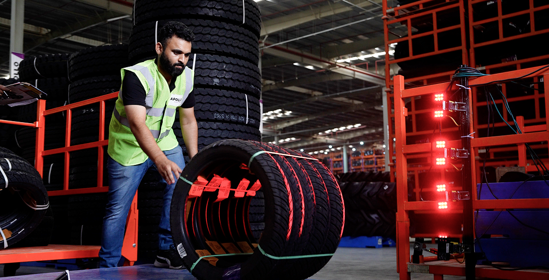 Automotive/tyre warehouse image